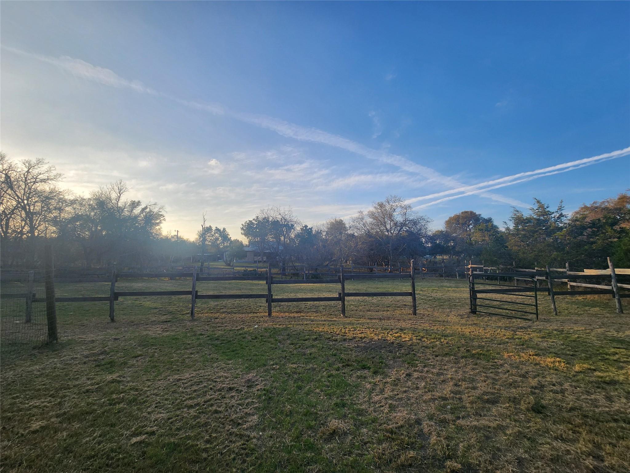 200 Little Barton Dr, Dripping Springs, TX 78620