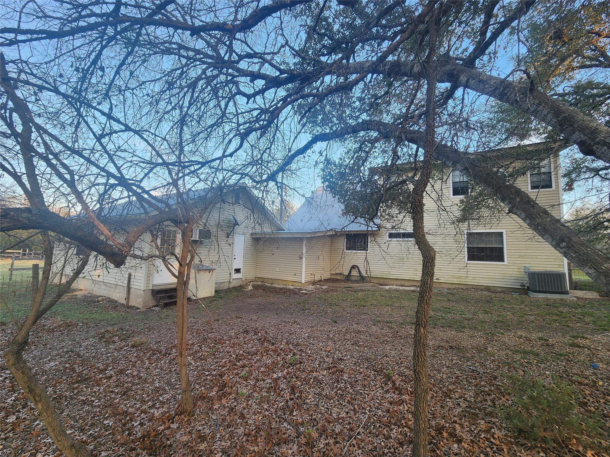 200 Little Barton Dr, Dripping Springs, TX 78620