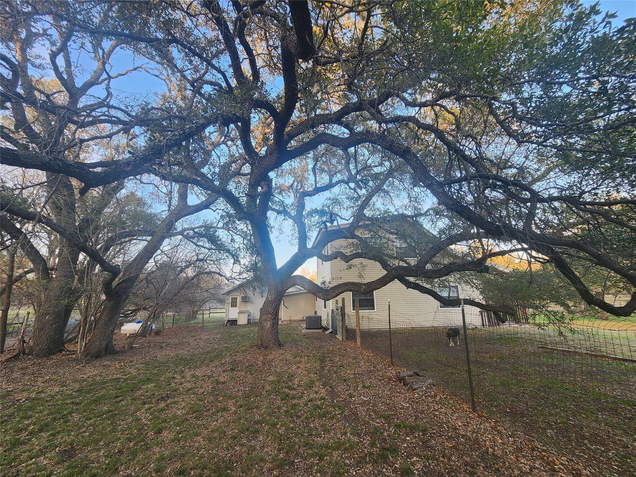 200 Little Barton Dr, Dripping Springs, TX 78620