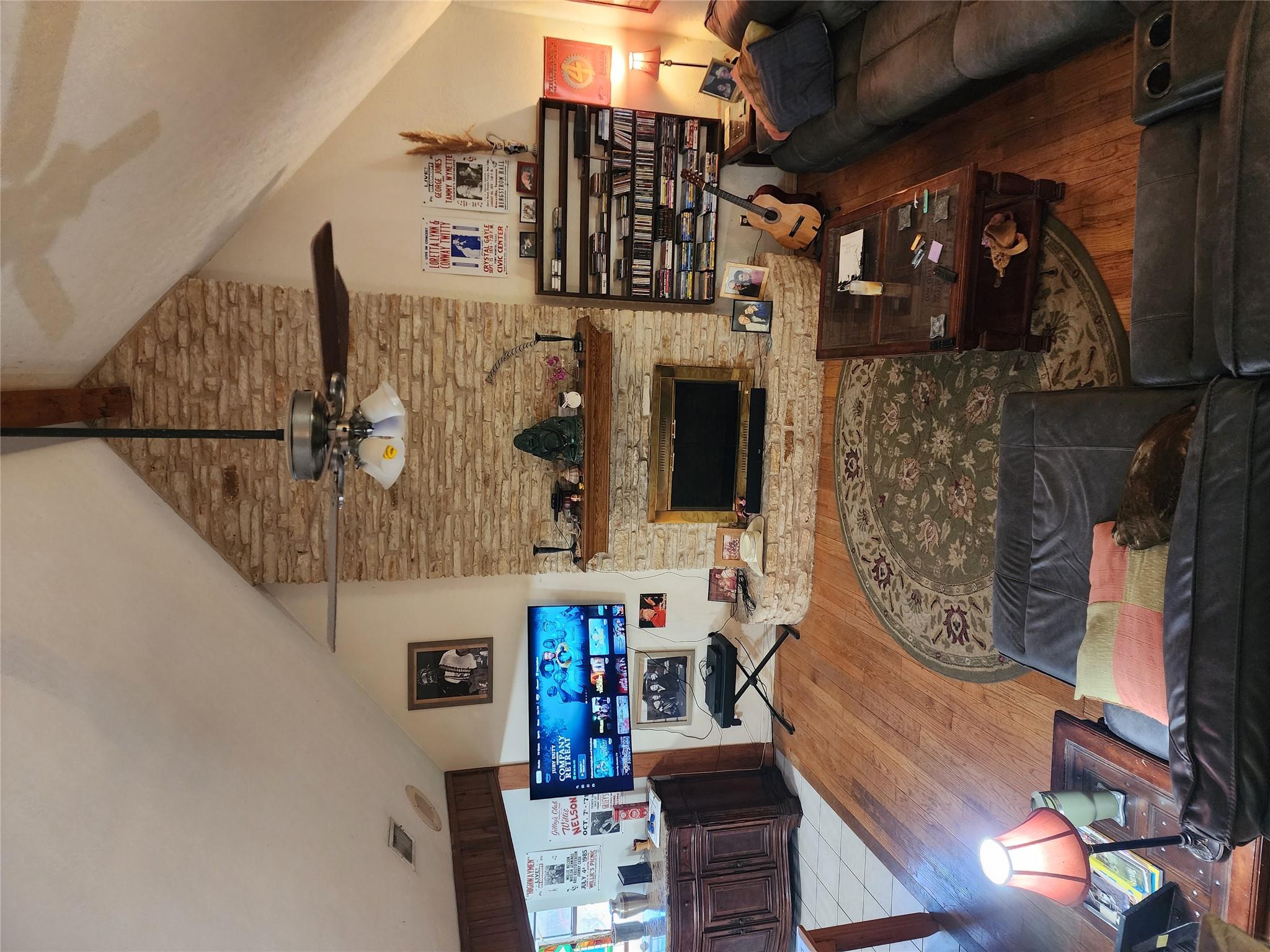 200 Little Barton Dr, Dripping Springs, TX 78620