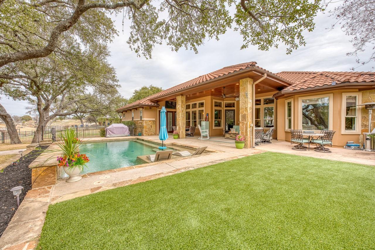 178 Sleepy Oaks Dr, Kingsland, TX 78639