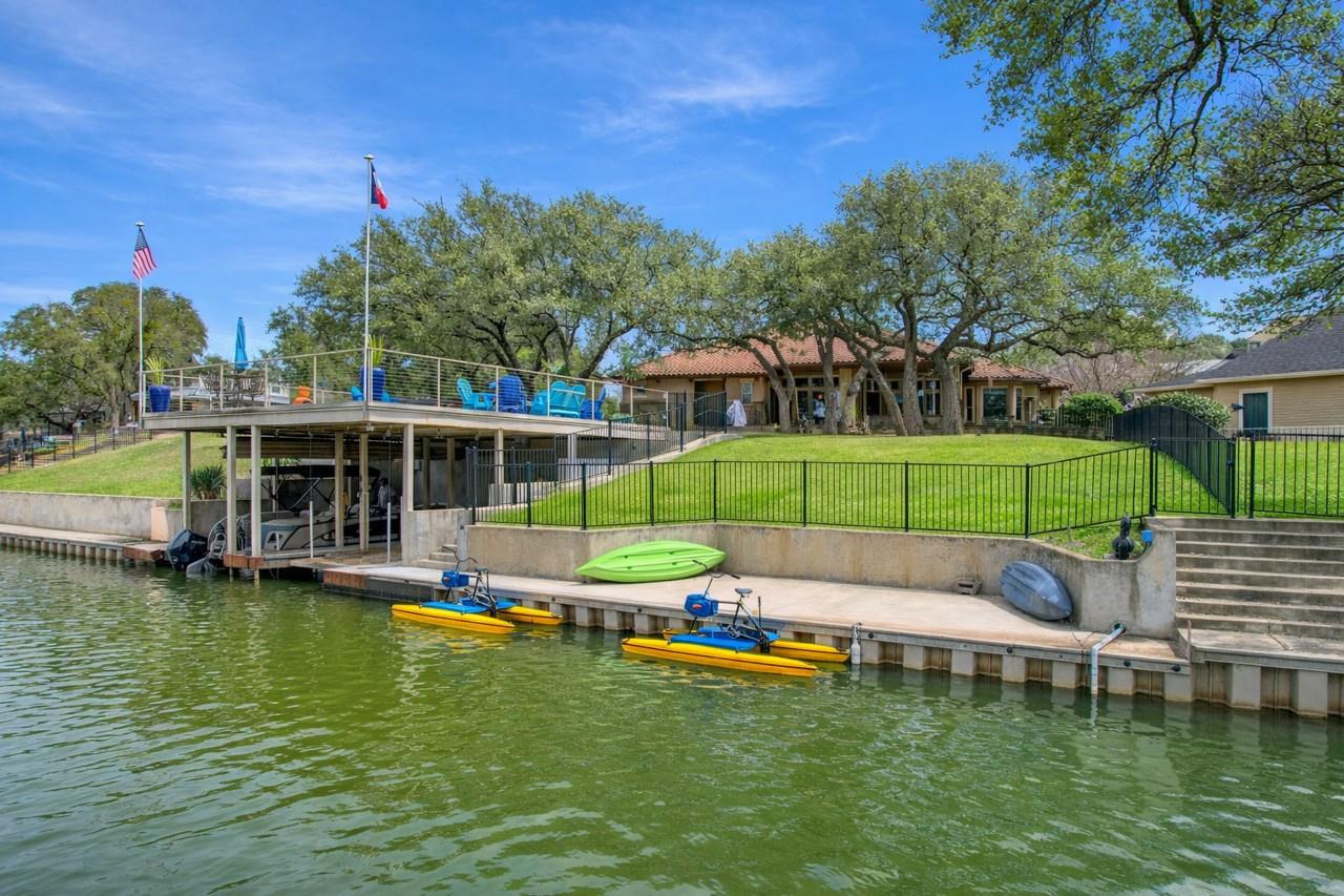 178 Sleepy Oaks Dr, Kingsland, TX 78639