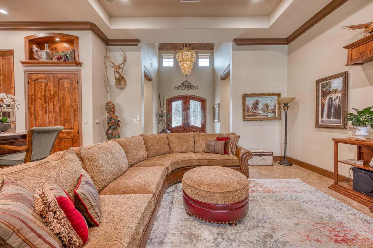 178 Sleepy Oaks Dr, Kingsland, TX 78639