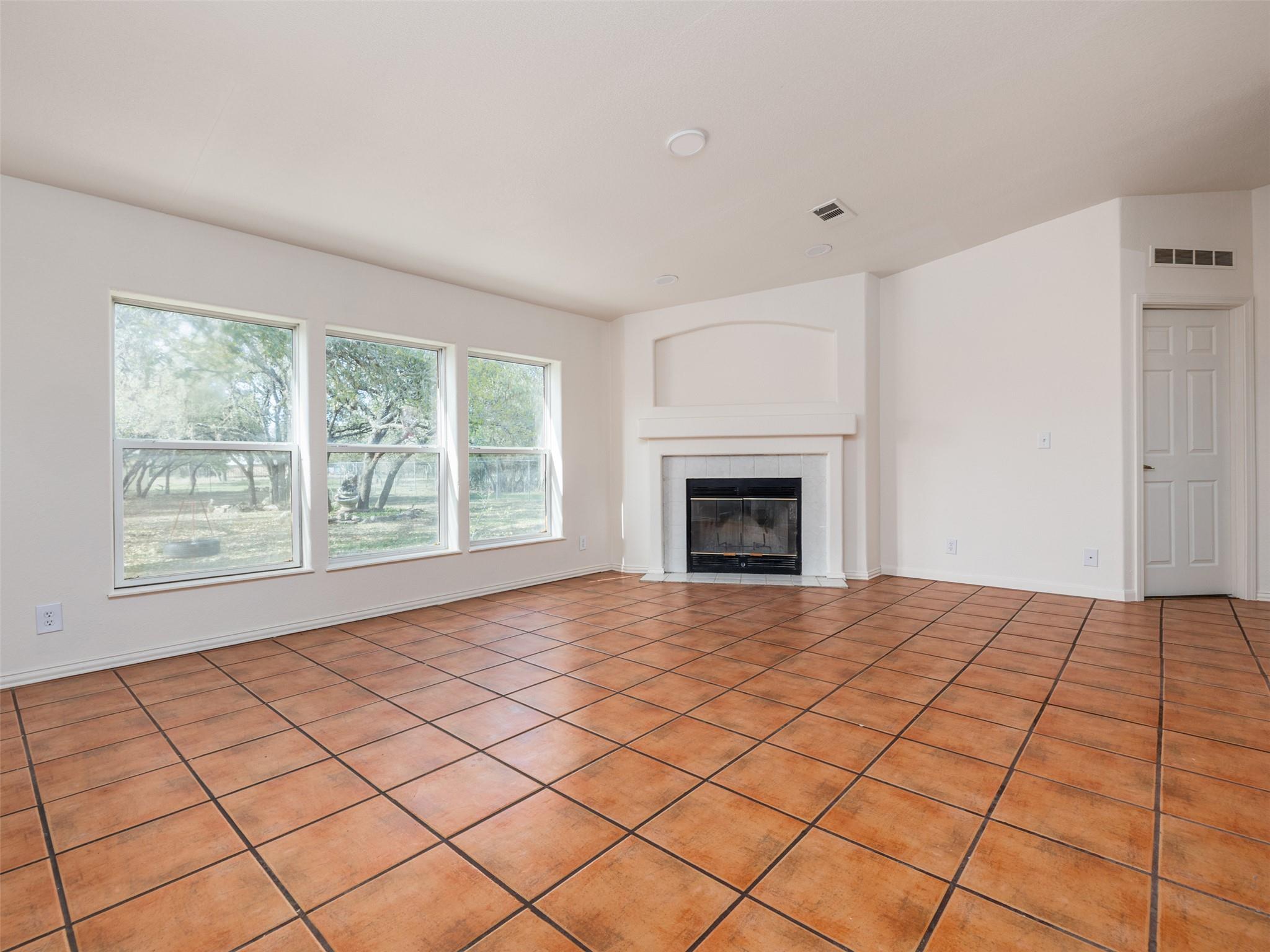 1547 Lost Trl, New Braunfels, TX 78132