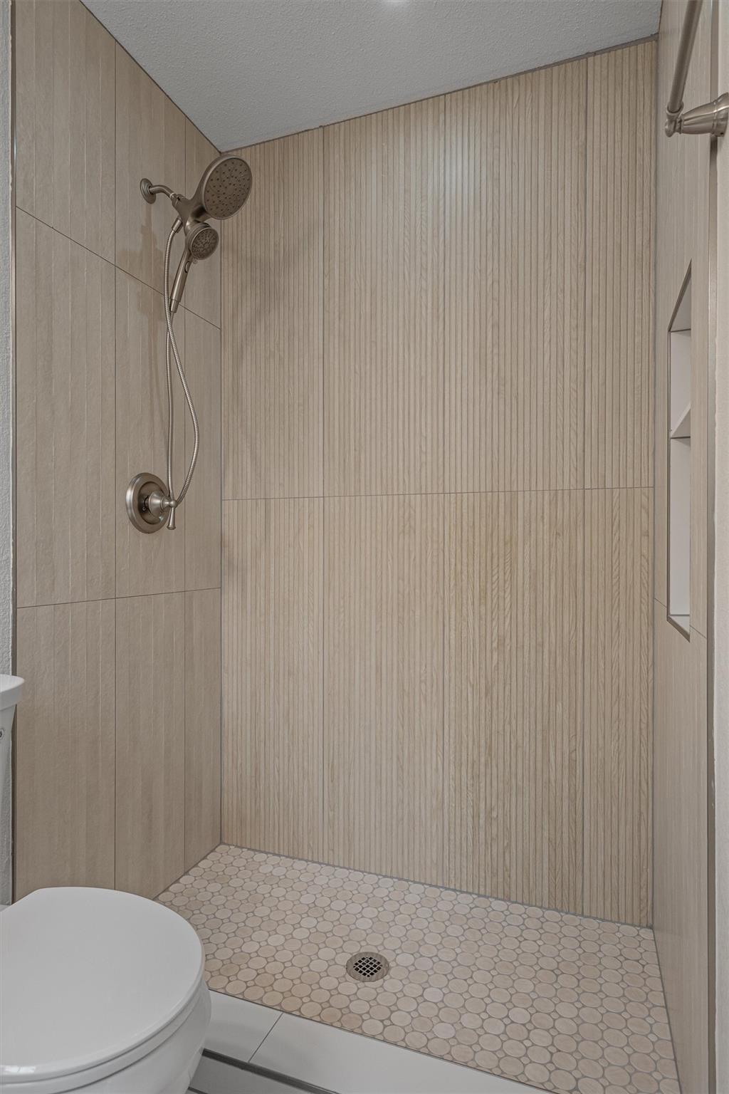 8801 Little Walnut Dr, Austin, TX 78753