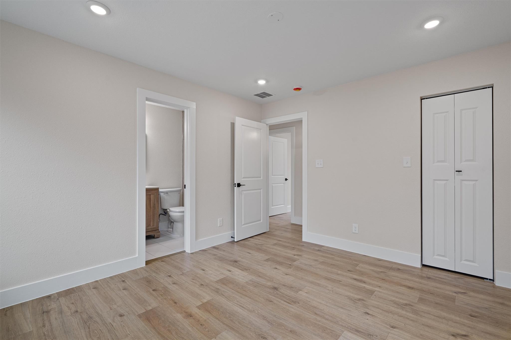 8801 Little Walnut Dr, Austin, TX 78753