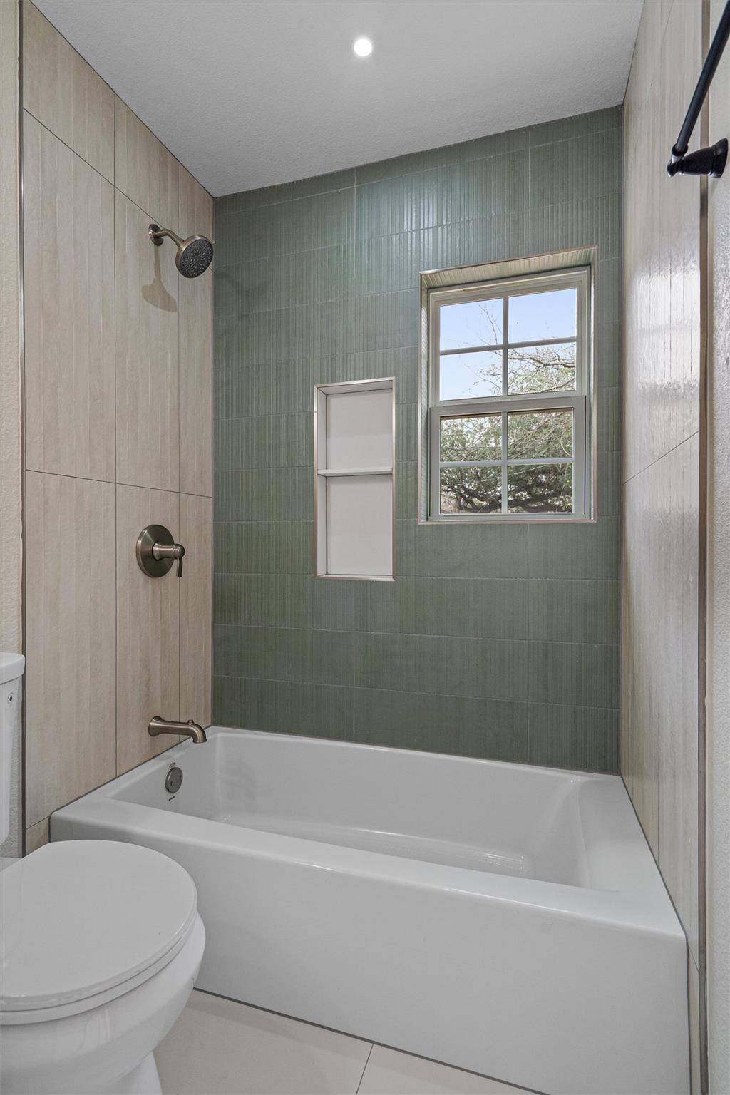 8801 Little Walnut Dr, Austin, TX 78753