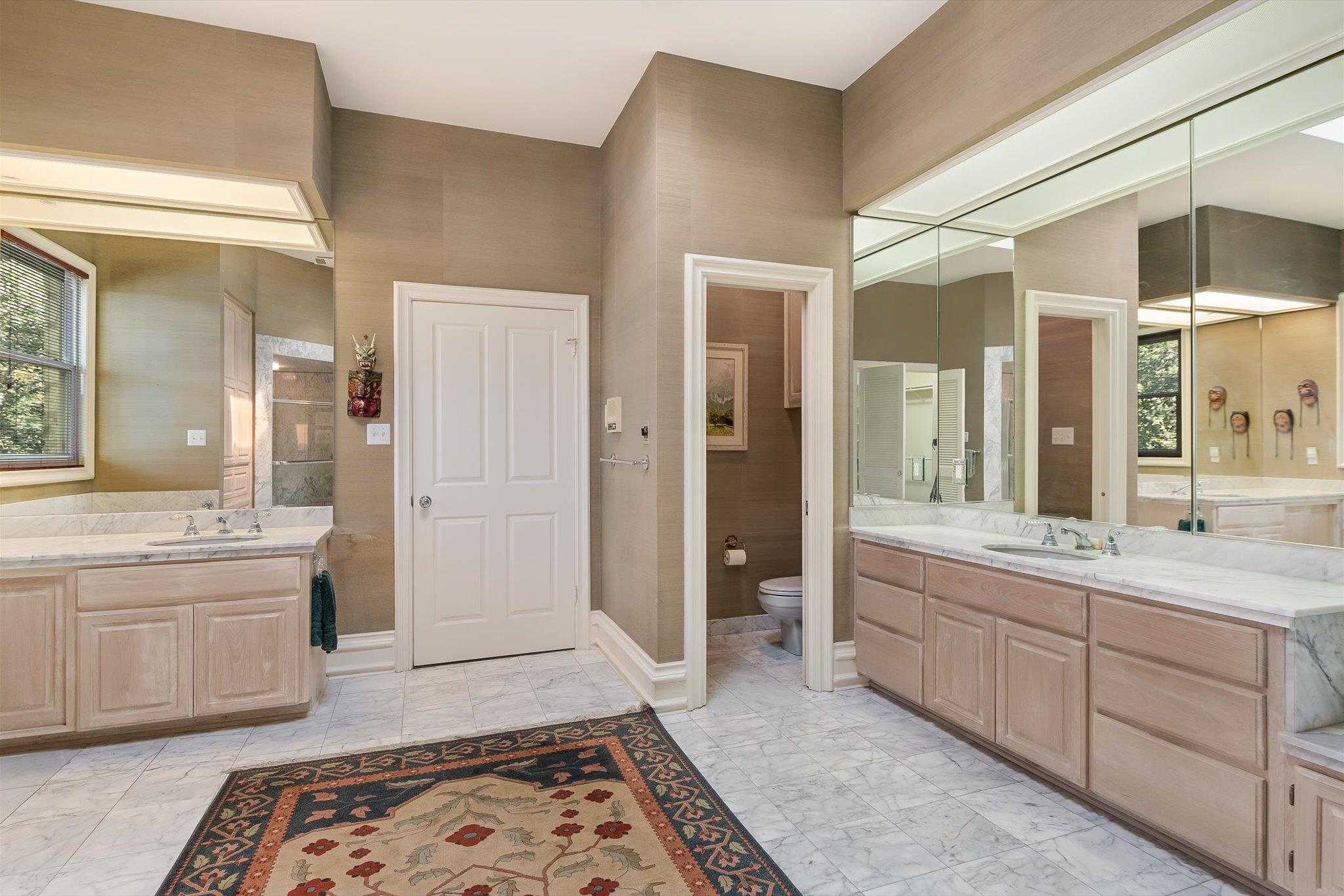 529 Buckeye Trl, West Lake Hills, TX 78746