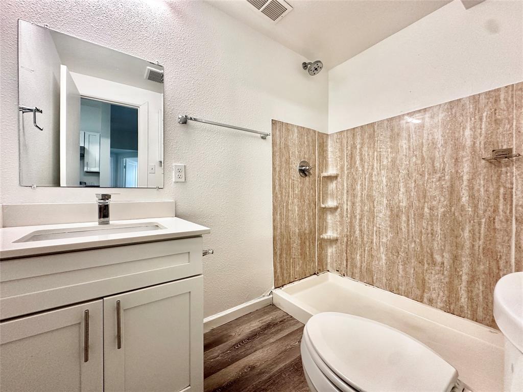 911 W 22nd. St # 203, Austin, TX 78705