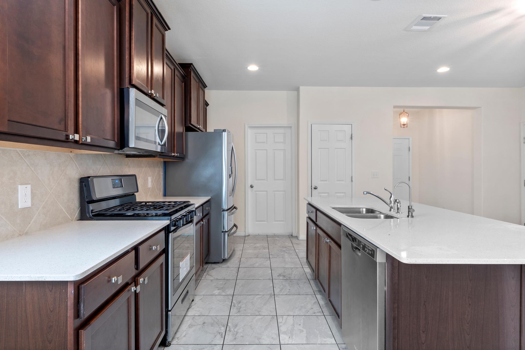 405 Little Draw Ln, Leander, TX 78641