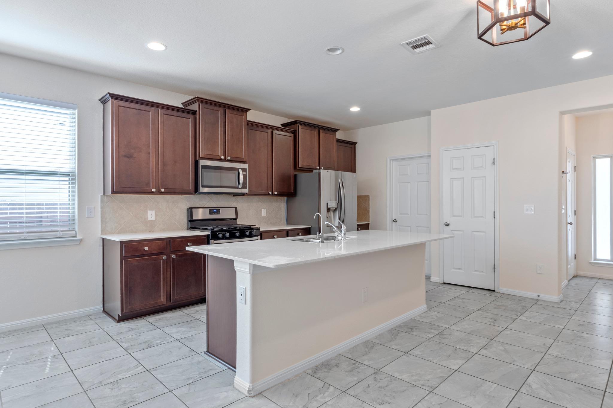 405 Little Draw Ln, Leander, TX 78641