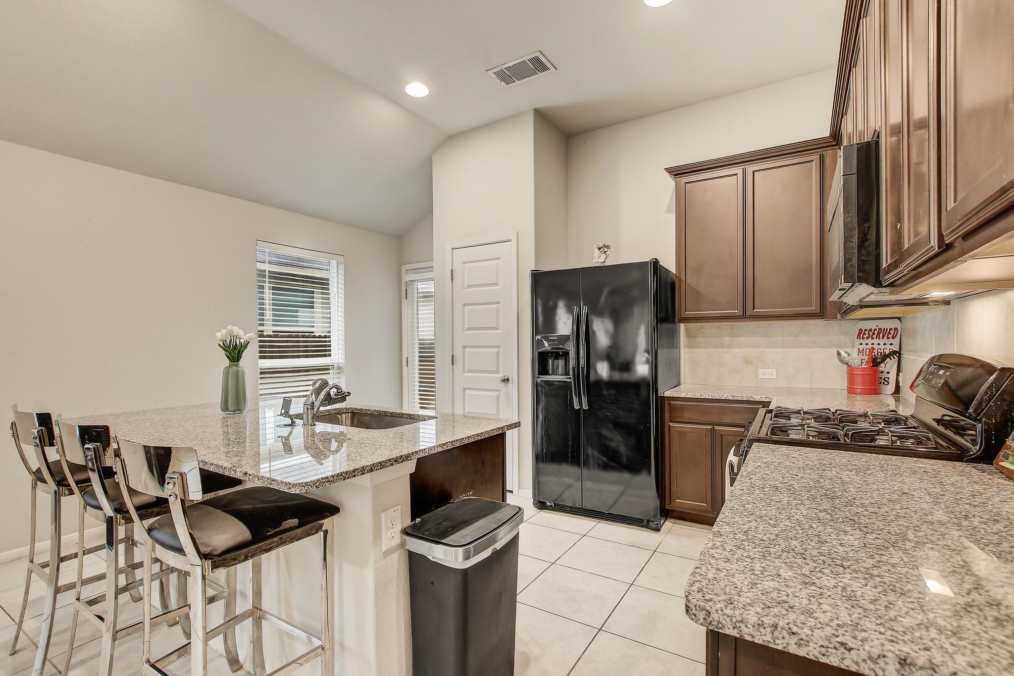 311 Trailside Ln, Bastrop, TX 78602