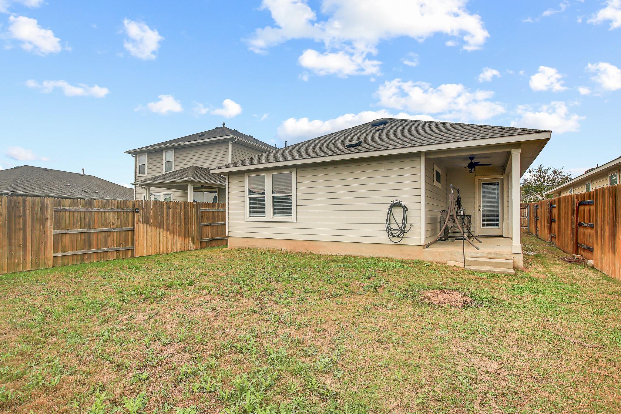 311 Trailside Ln, Bastrop, TX 78602