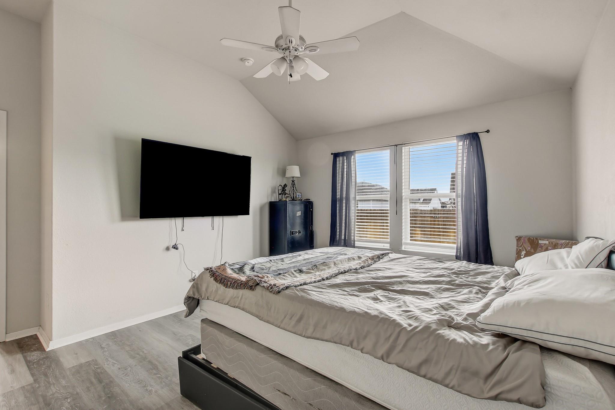 311 Trailside Ln, Bastrop, TX 78602