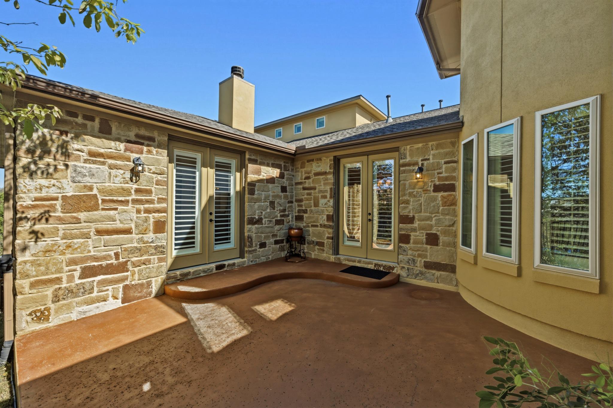 220 Tavish Trl, Lakeway, TX 78738