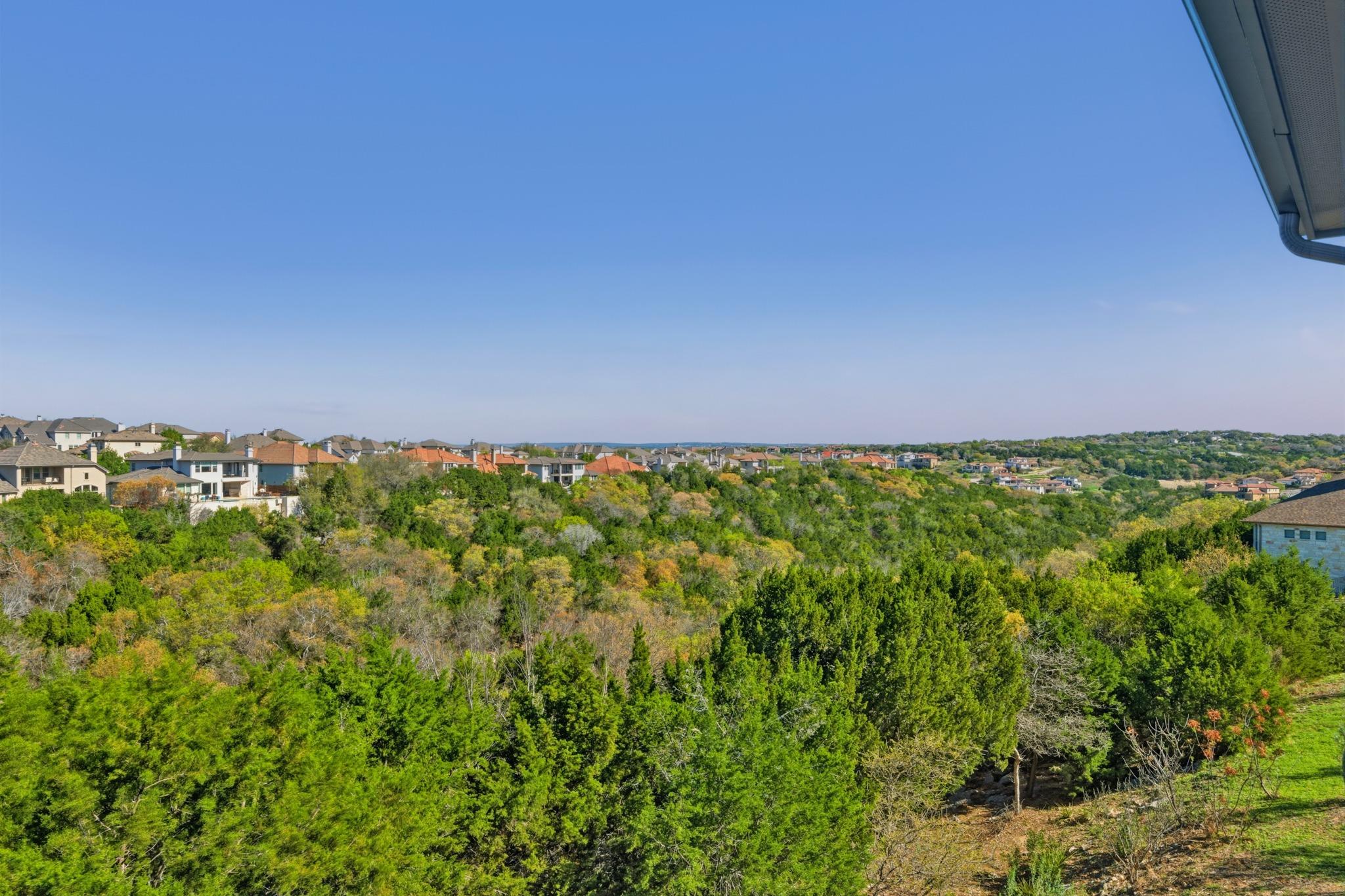 220 Tavish Trl, Lakeway, TX 78738