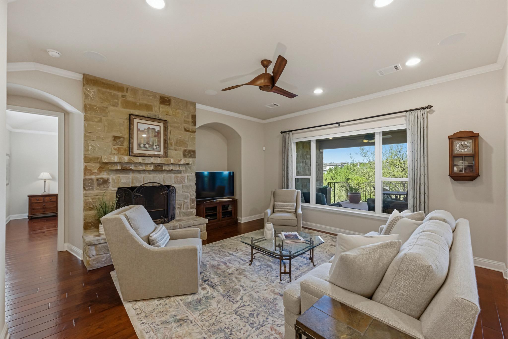 220 Tavish Trl, Lakeway, TX 78738