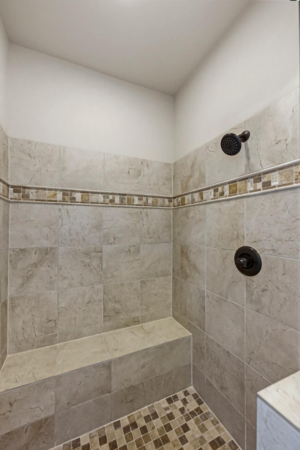 220 Tavish Trl, Lakeway, TX 78738