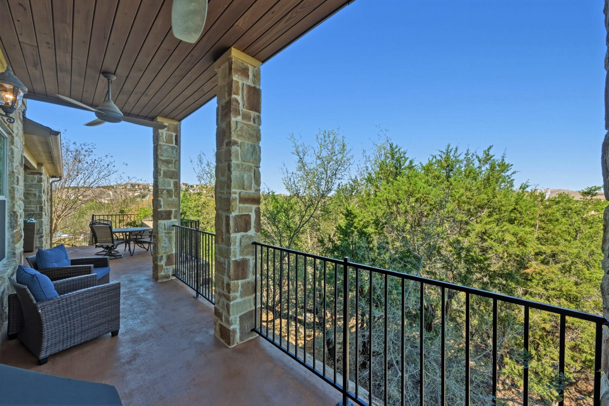 220 Tavish Trl, Lakeway, TX 78738