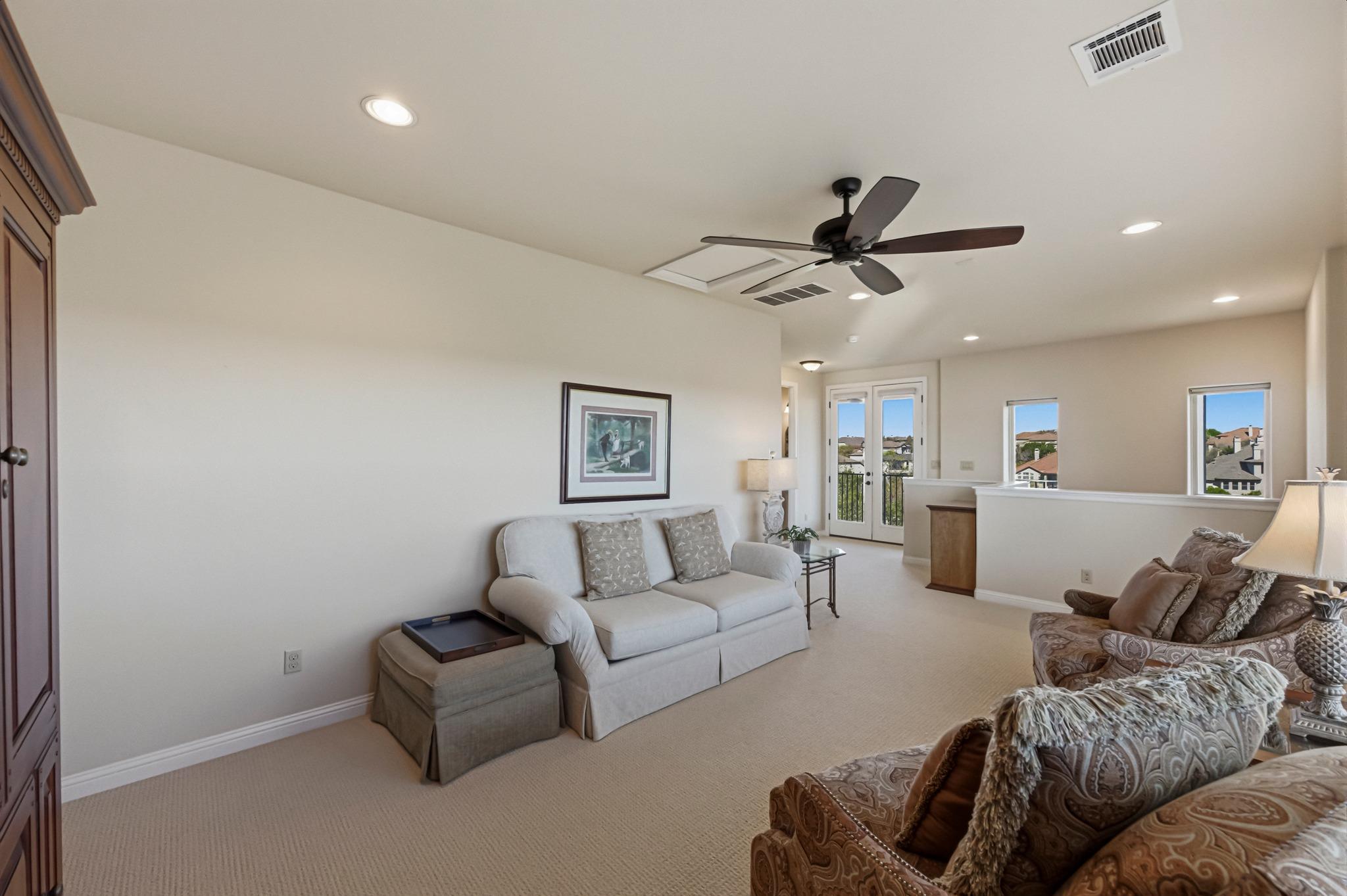 220 Tavish Trl, Lakeway, TX 78738