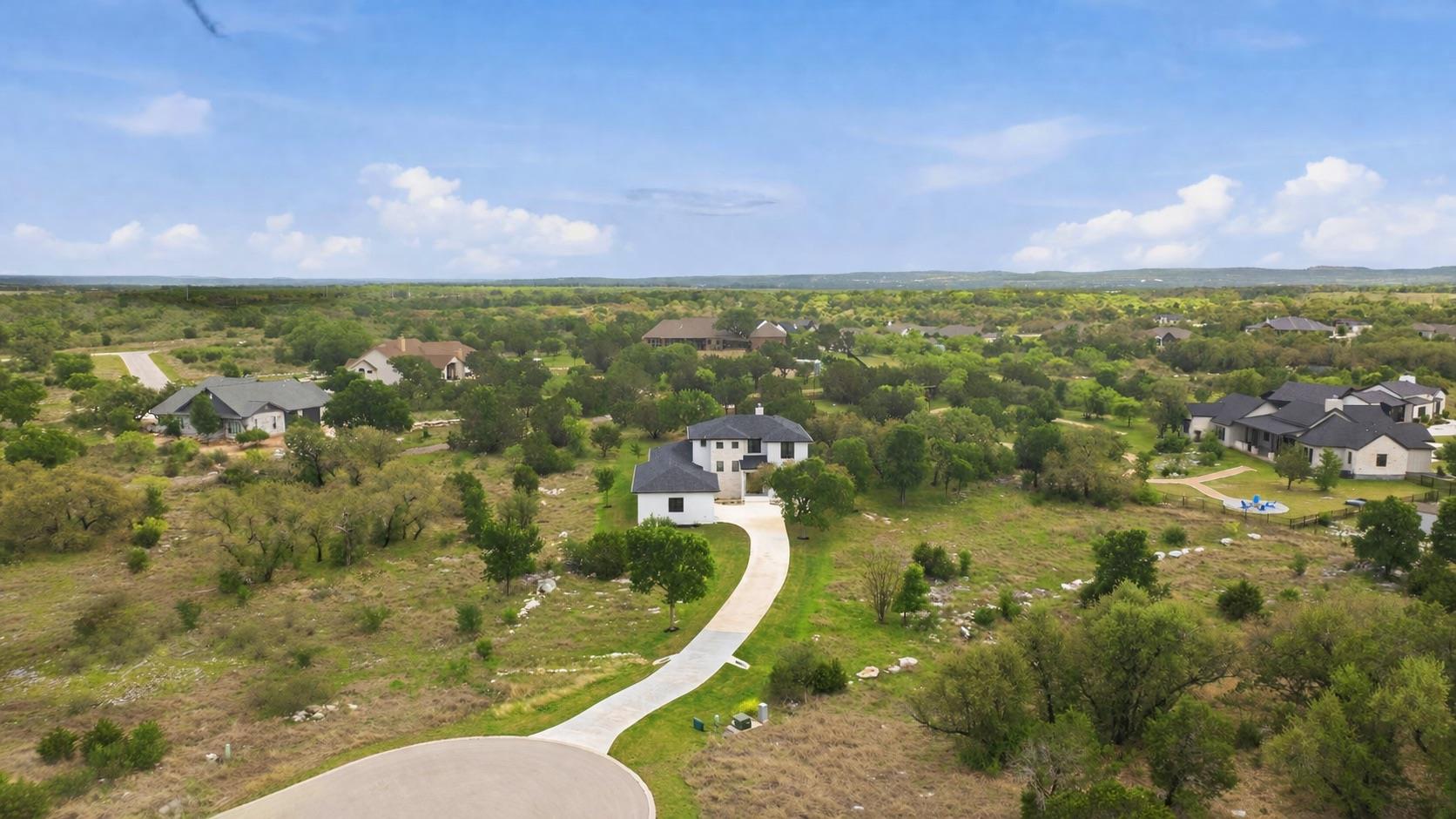 109 Rocky Summit Ct, Spicewood, TX 78669