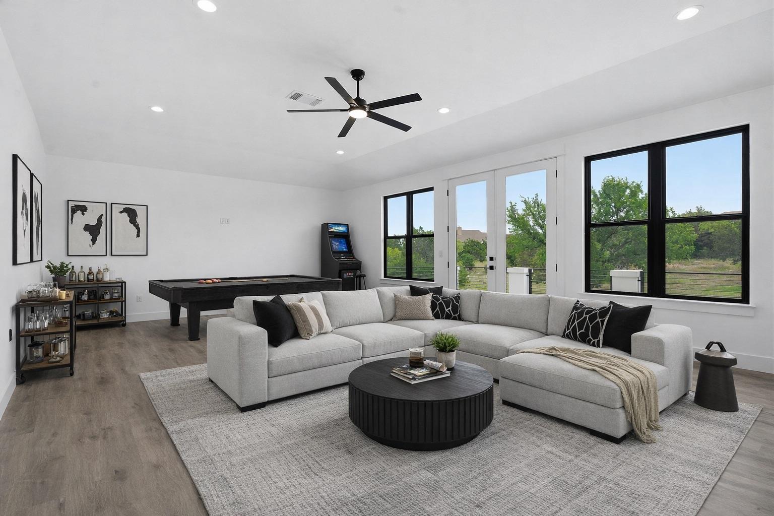 109 Rocky Summit Ct, Spicewood, TX 78669