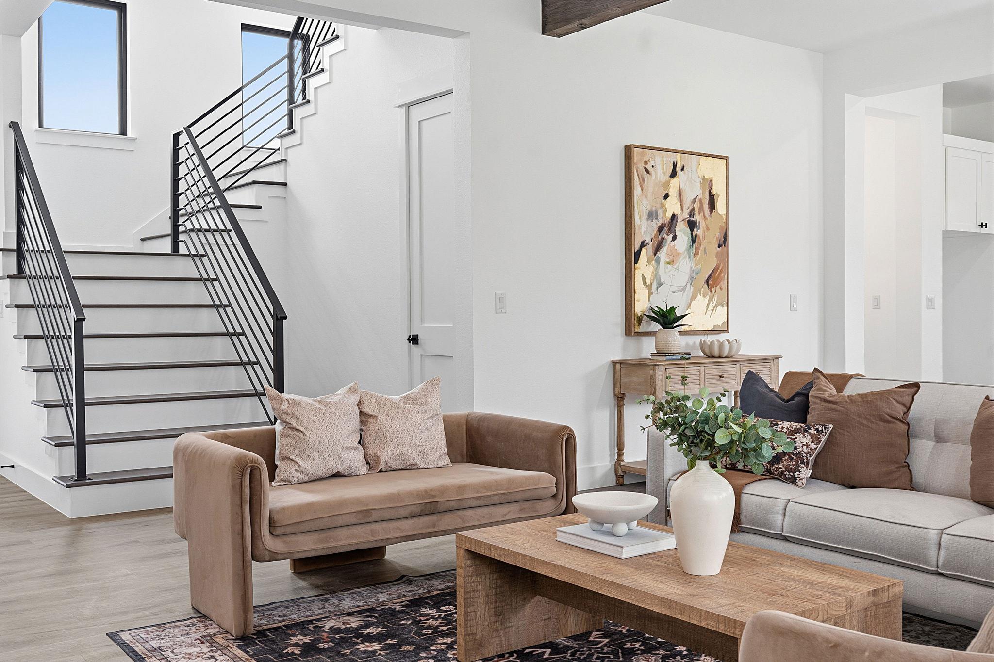 109 Rocky Summit Ct, Spicewood, TX 78669