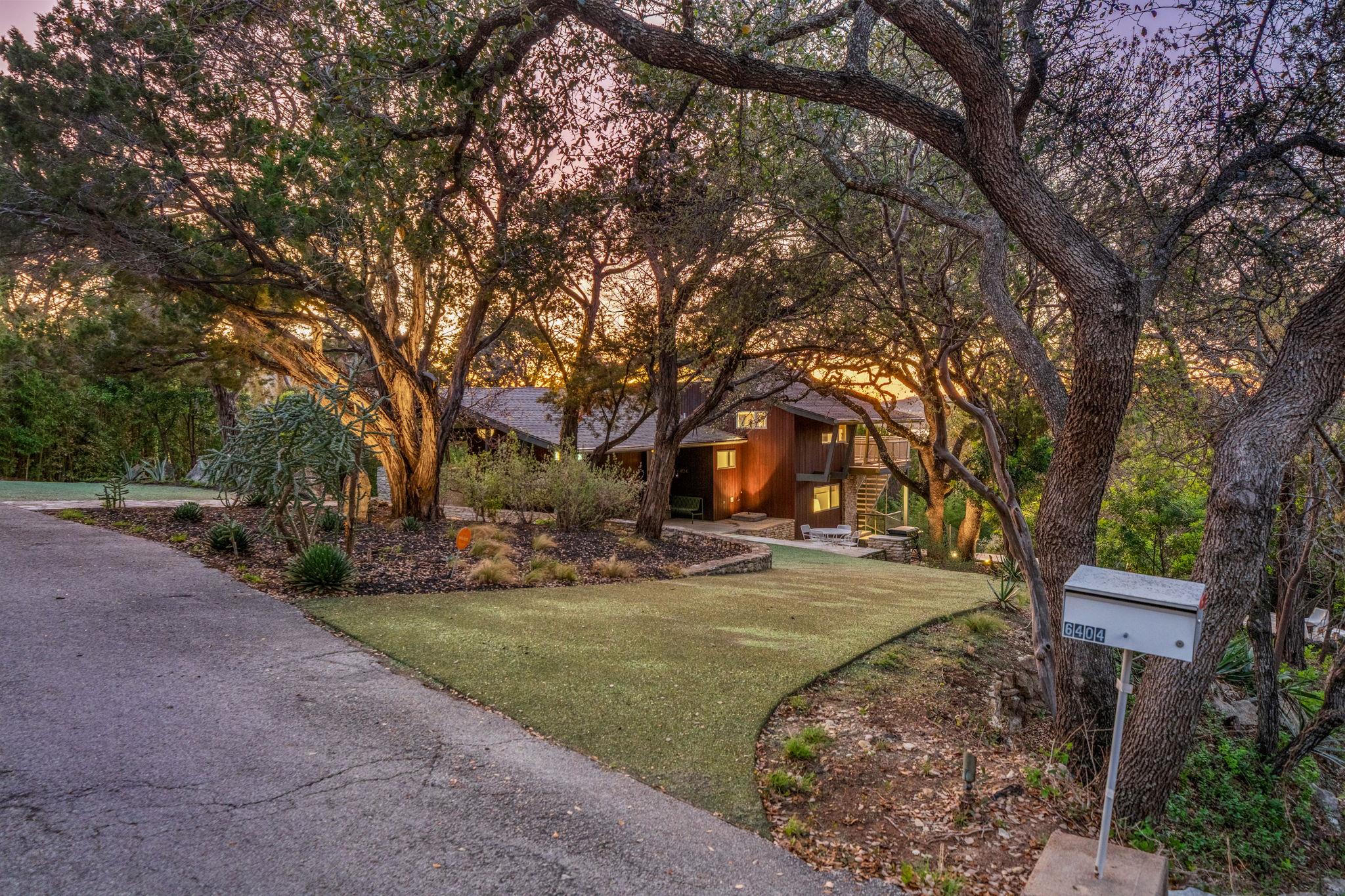 6404 Lakeshore Dr, Lago Vista, TX 78645