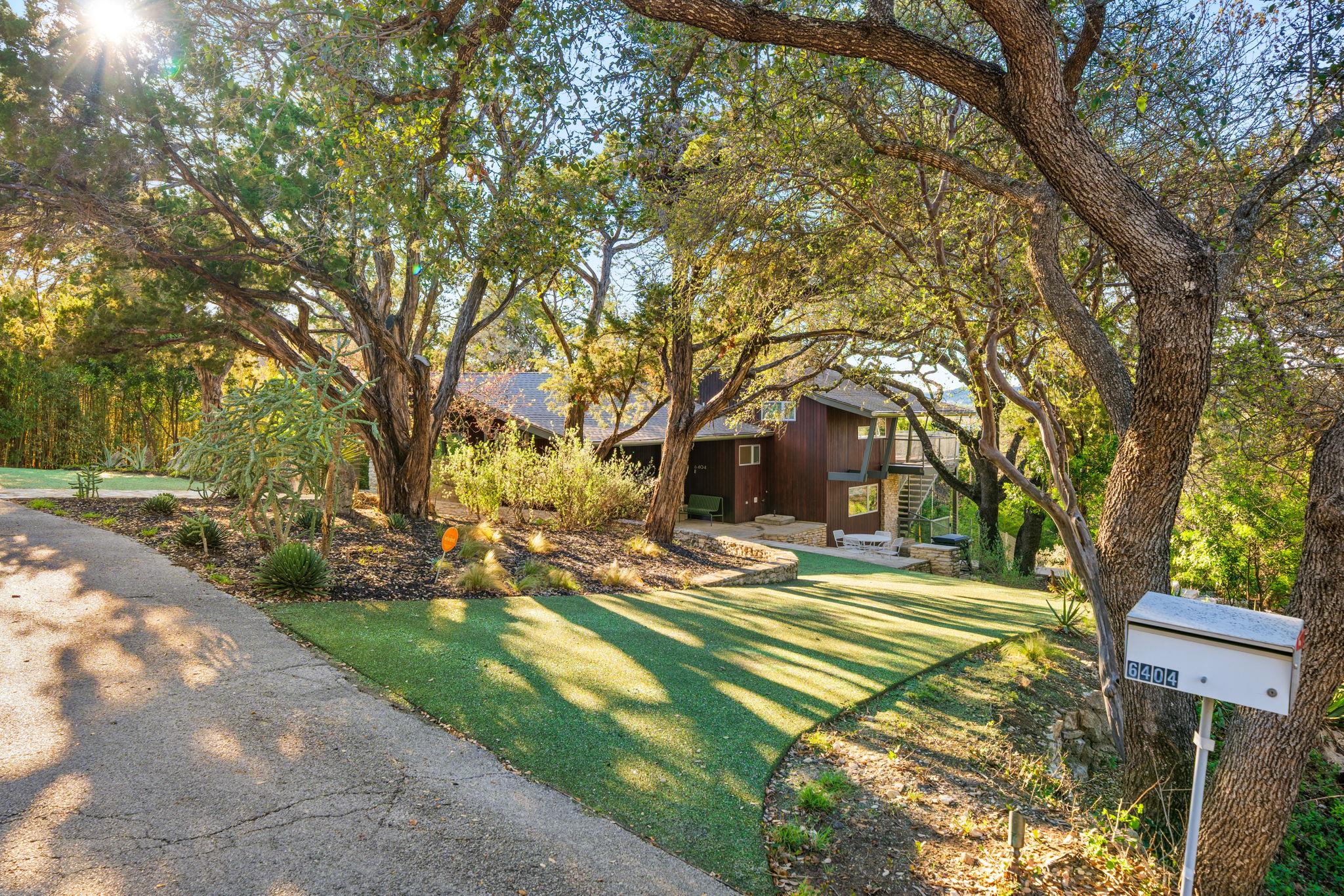 6404 Lakeshore Dr, Lago Vista, TX 78645