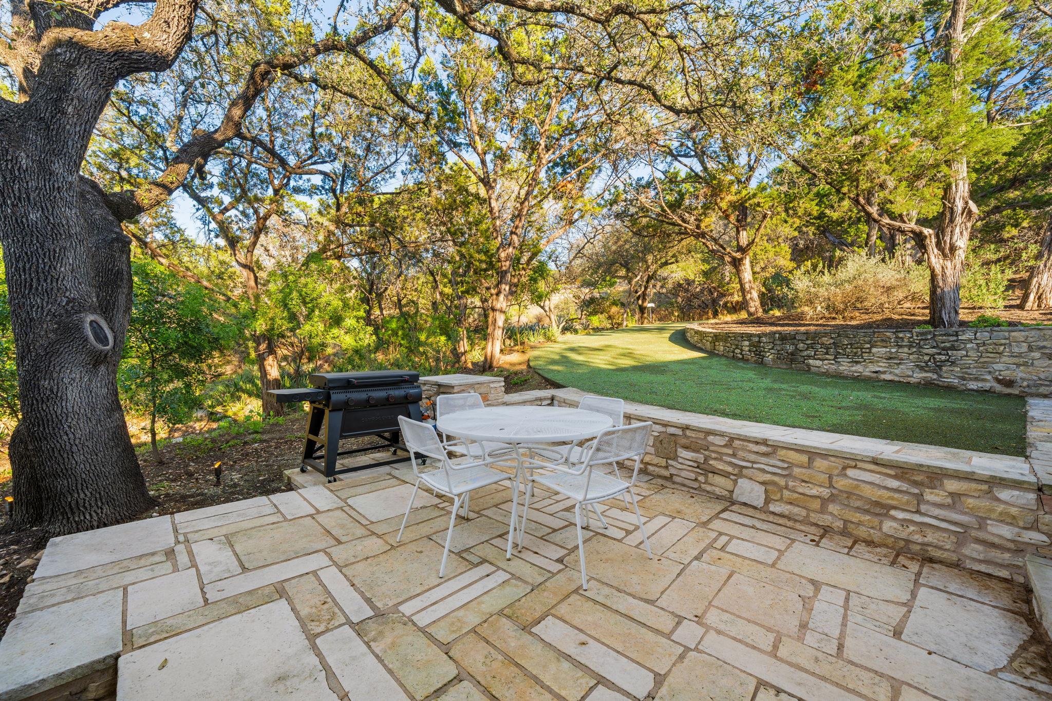 6404 Lakeshore Dr, Lago Vista, TX 78645