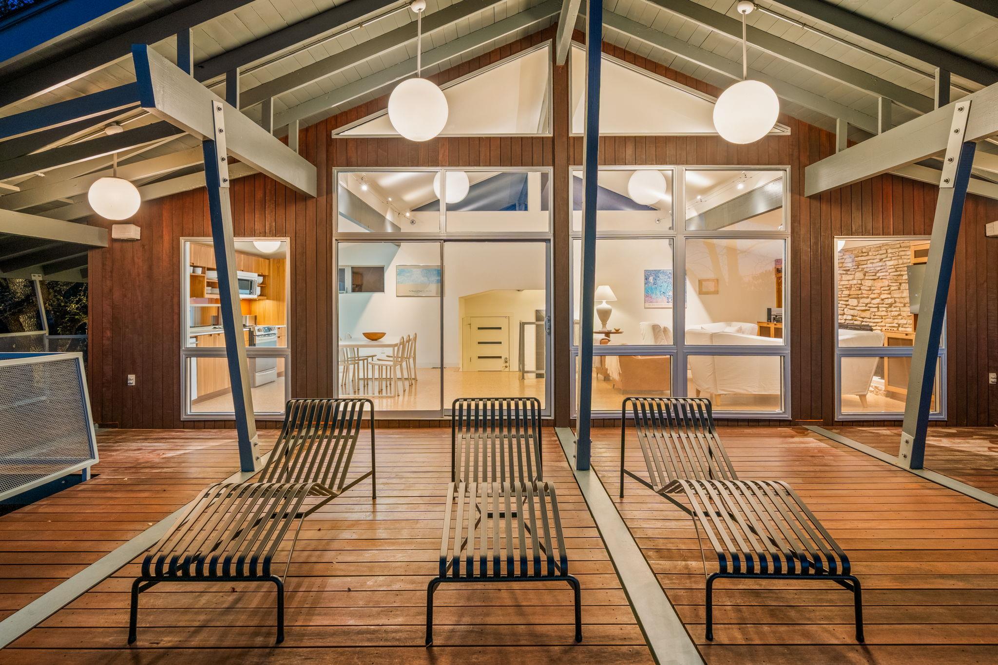 6404 Lakeshore Dr, Lago Vista, TX 78645