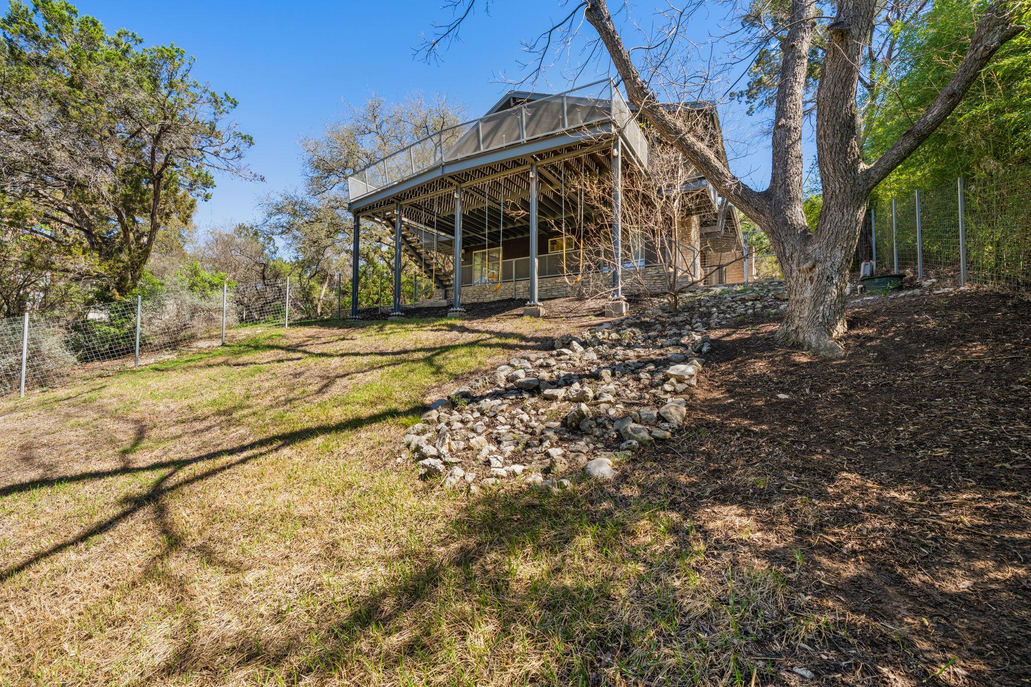 6404 Lakeshore Dr, Lago Vista, TX 78645