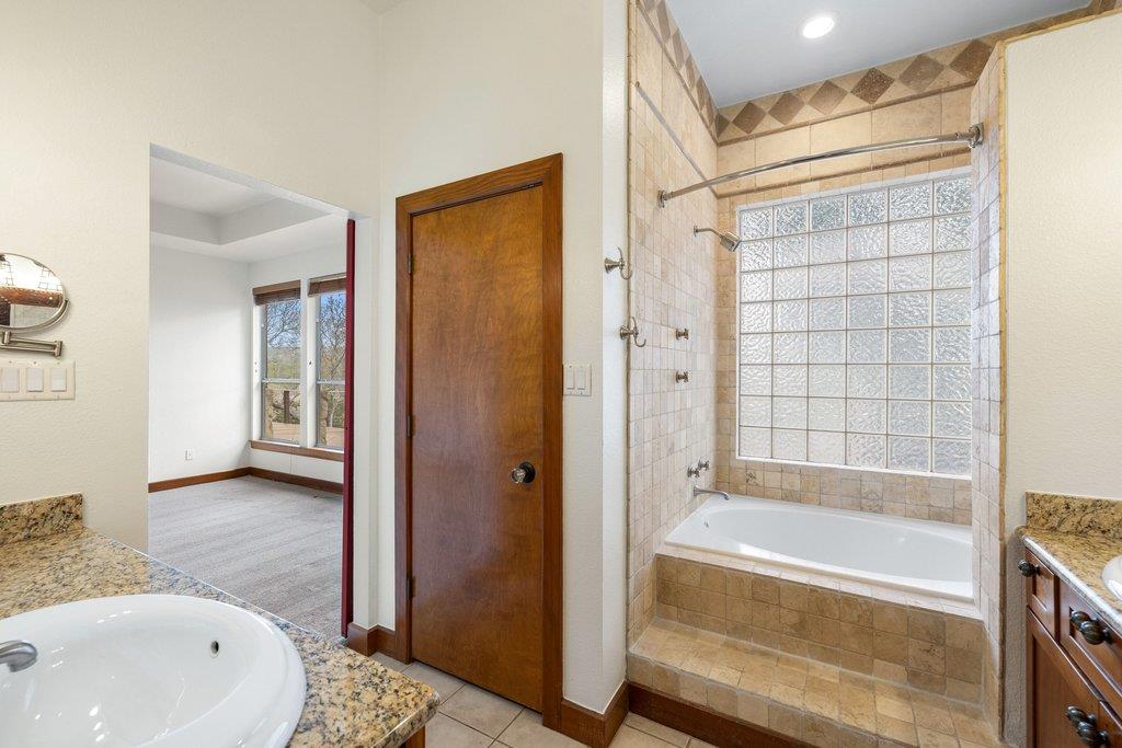 17708 North St, Lago Vista, TX 78645