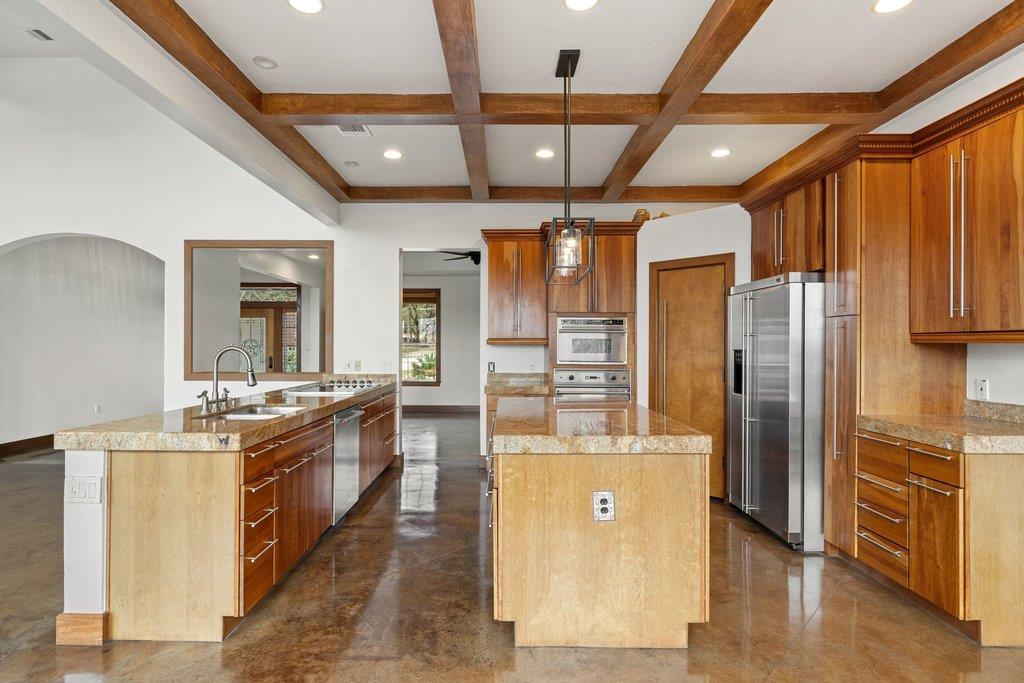 17708 North St, Lago Vista, TX 78645