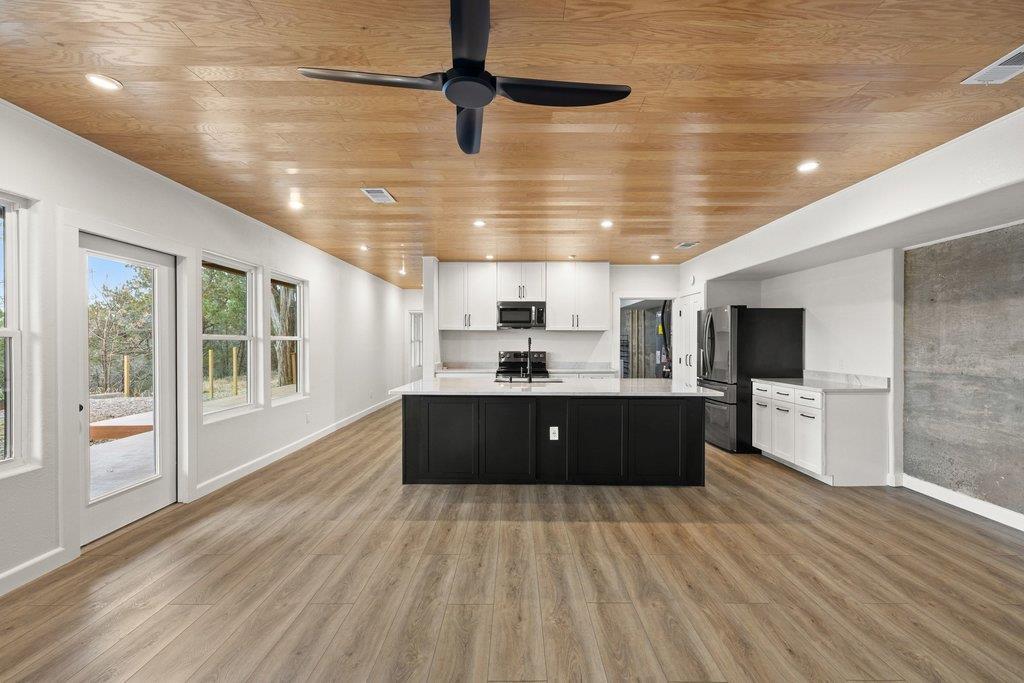 17708 North St, Lago Vista, TX 78645