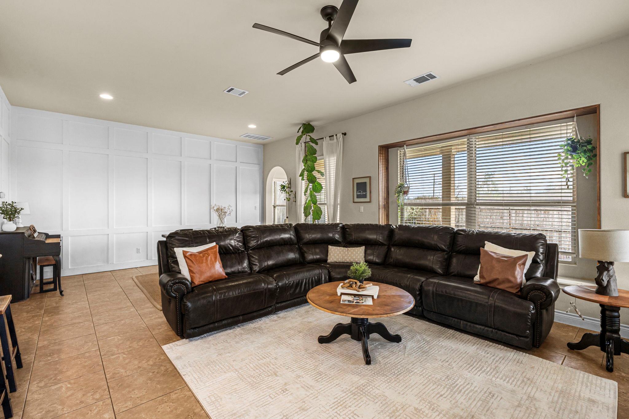 181 Summer Night Cv, Buda, TX 78610