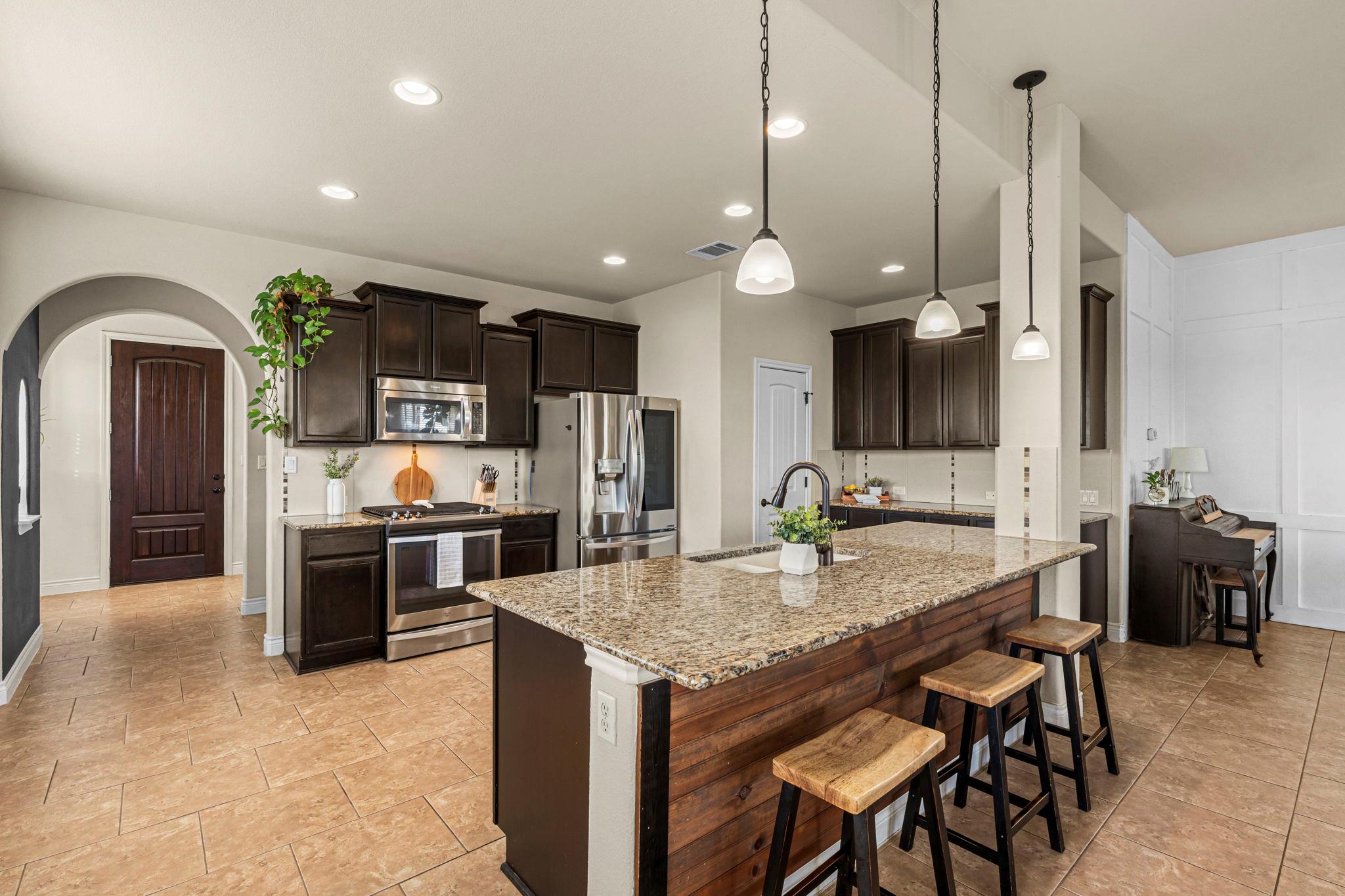 181 Summer Night Cv, Buda, TX 78610