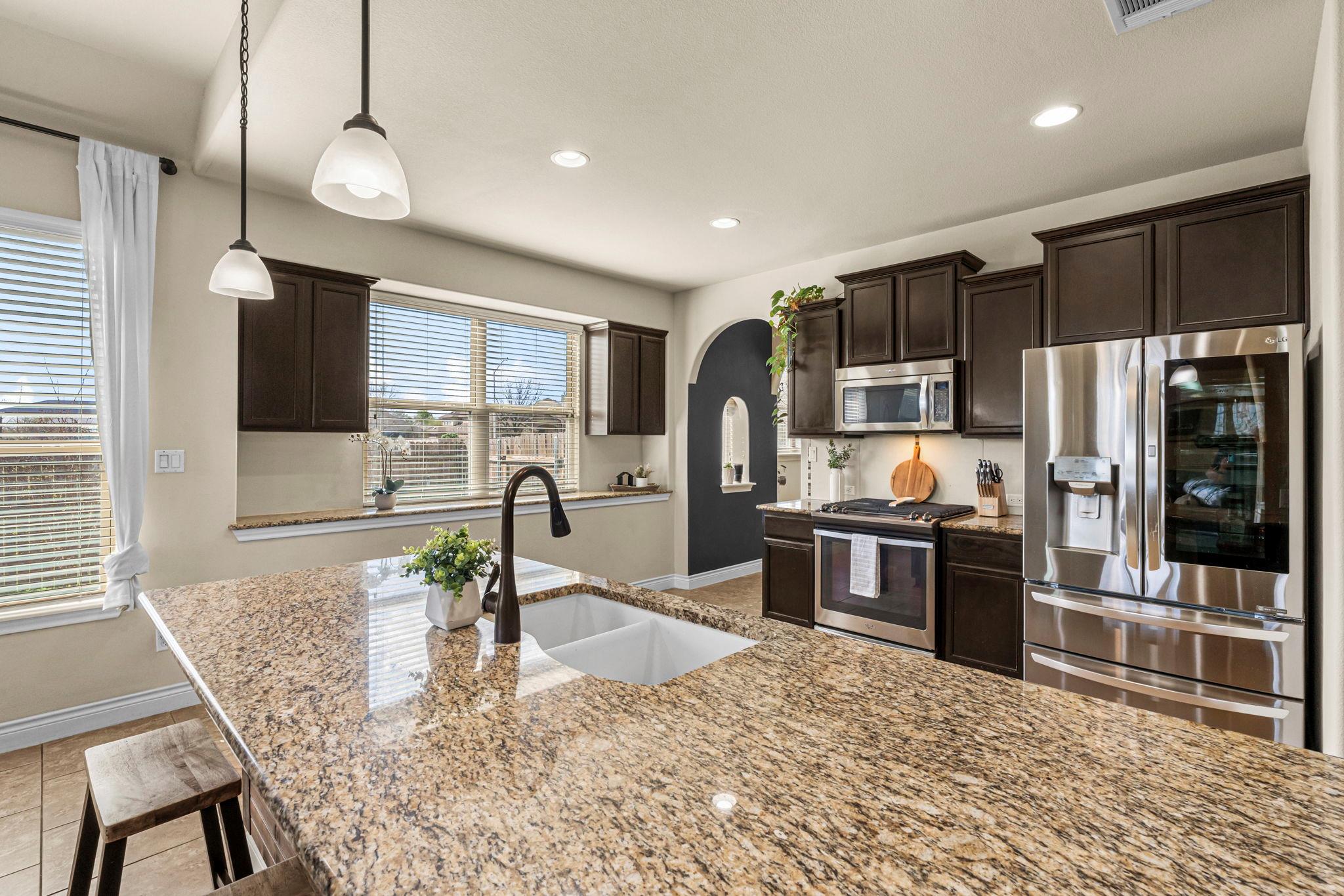 181 Summer Night Cv, Buda, TX 78610