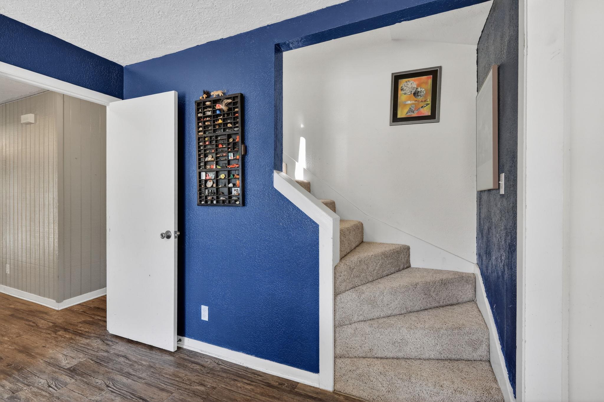 12 Creekwood Dr, Schulenburg, TX 78956