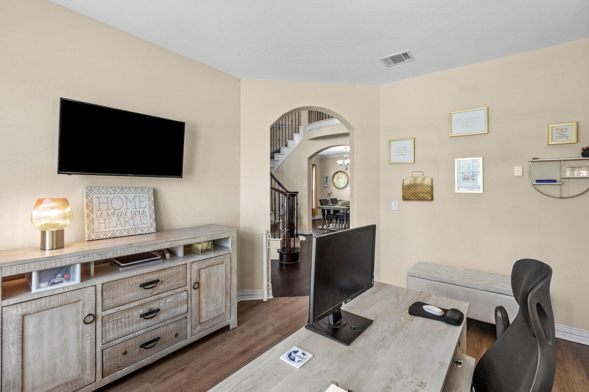 240 Parkrose Dr, Buda, TX 78610