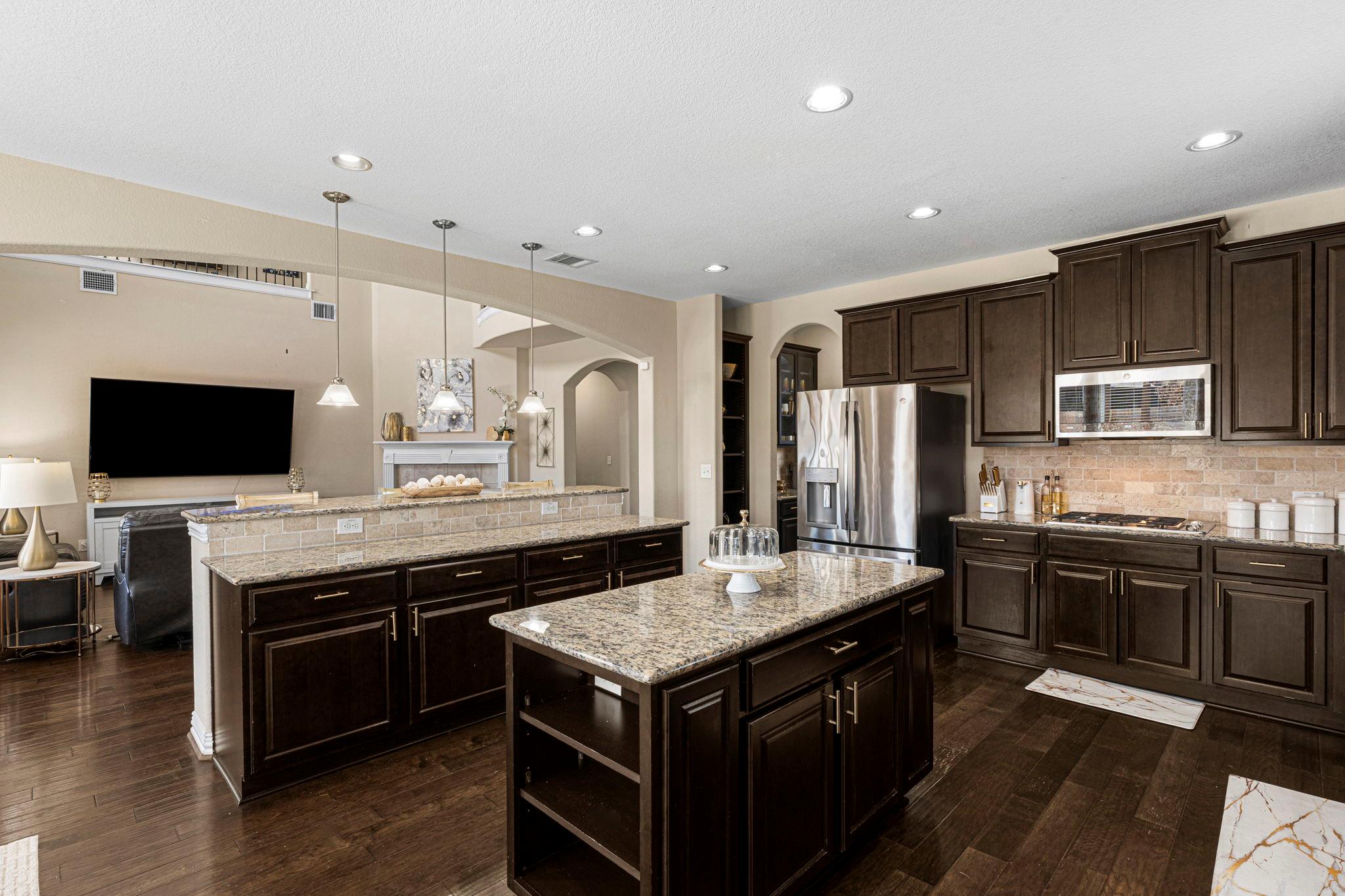 240 Parkrose Dr, Buda, TX 78610