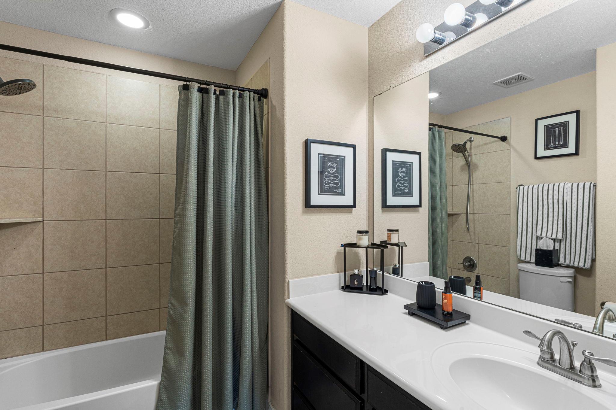 240 Parkrose Dr, Buda, TX 78610