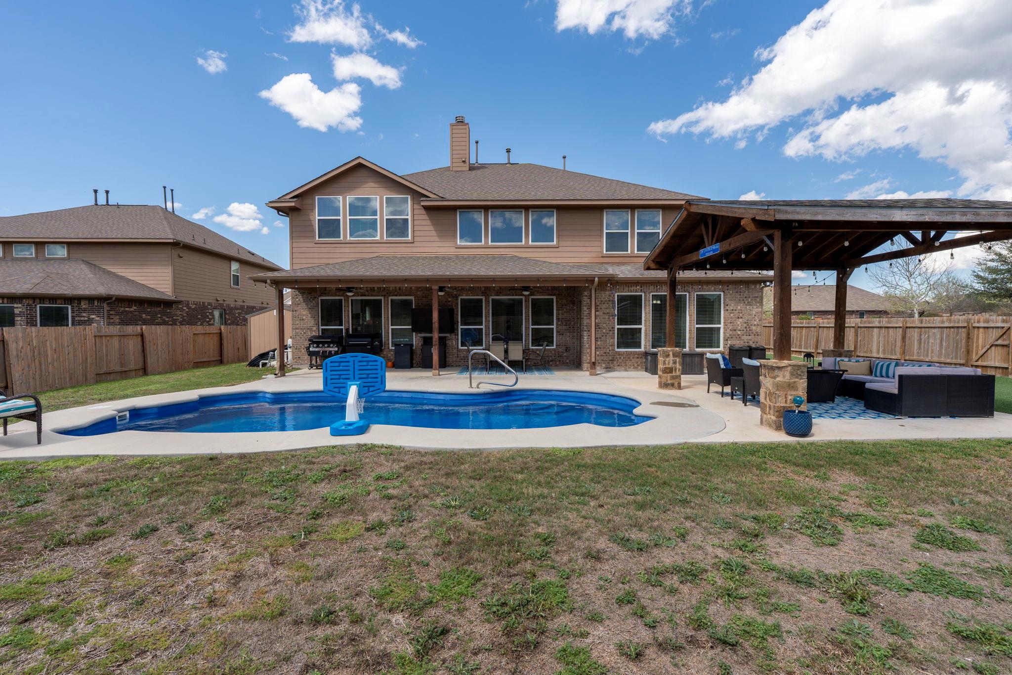 240 Parkrose Dr, Buda, TX 78610