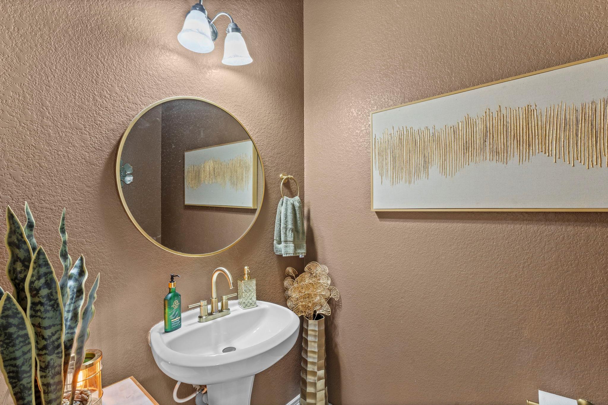 240 Parkrose Dr, Buda, TX 78610