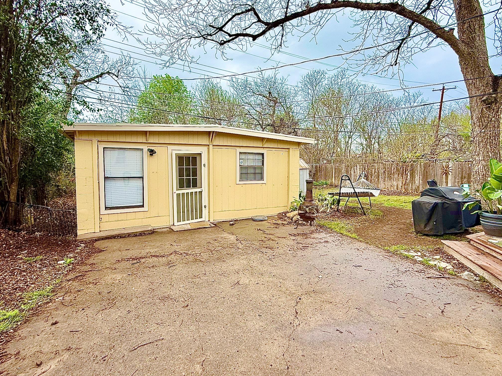 5712 Chesterfield Ave # B, Austin, TX 78752