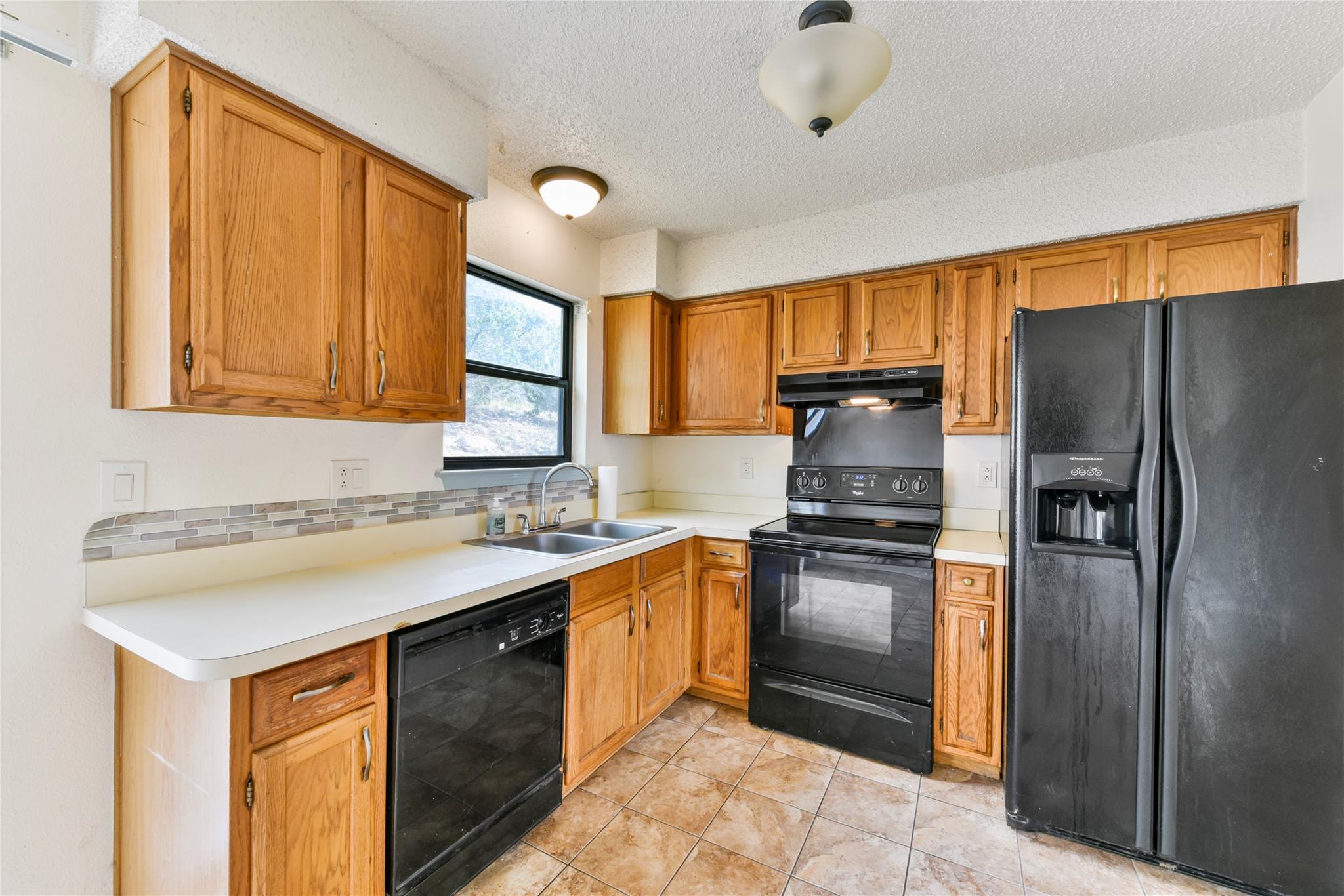 21459 Coyote Trl # 2, Leander, TX 78645