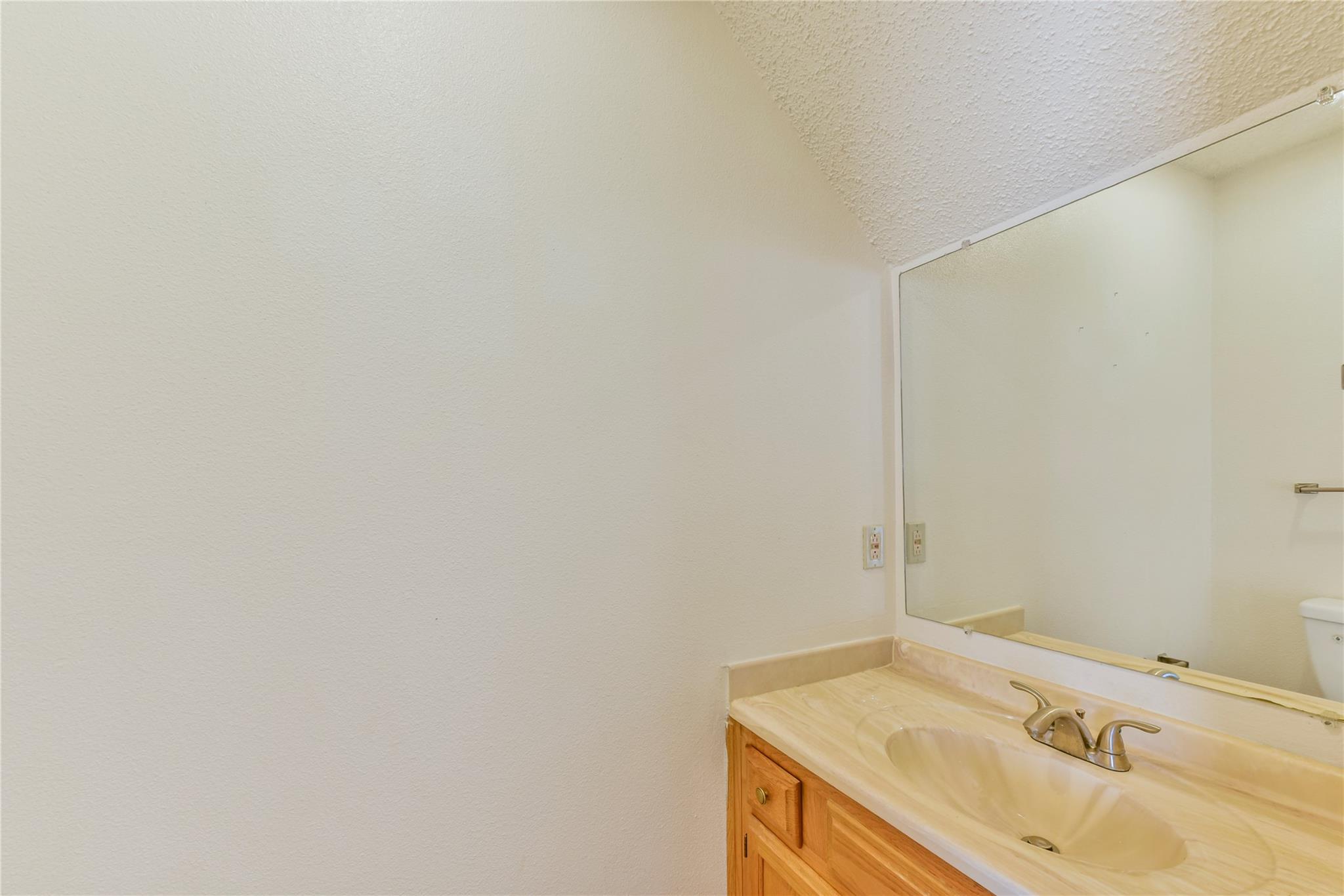 21459 Coyote Trl # 2, Leander, TX 78645