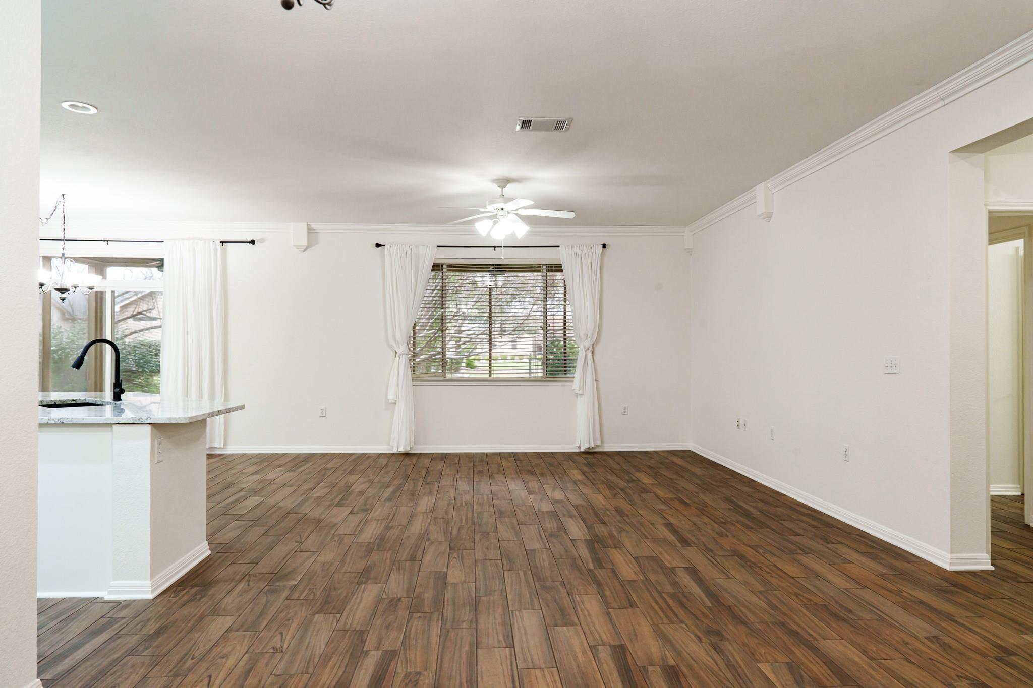 124 Dewberry Dr, Georgetown, TX 78633