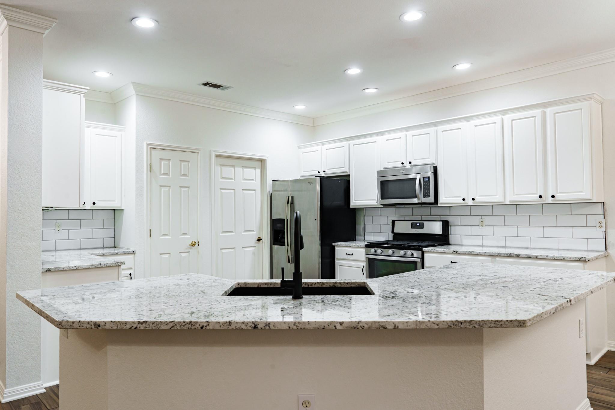 124 Dewberry Dr, Georgetown, TX 78633