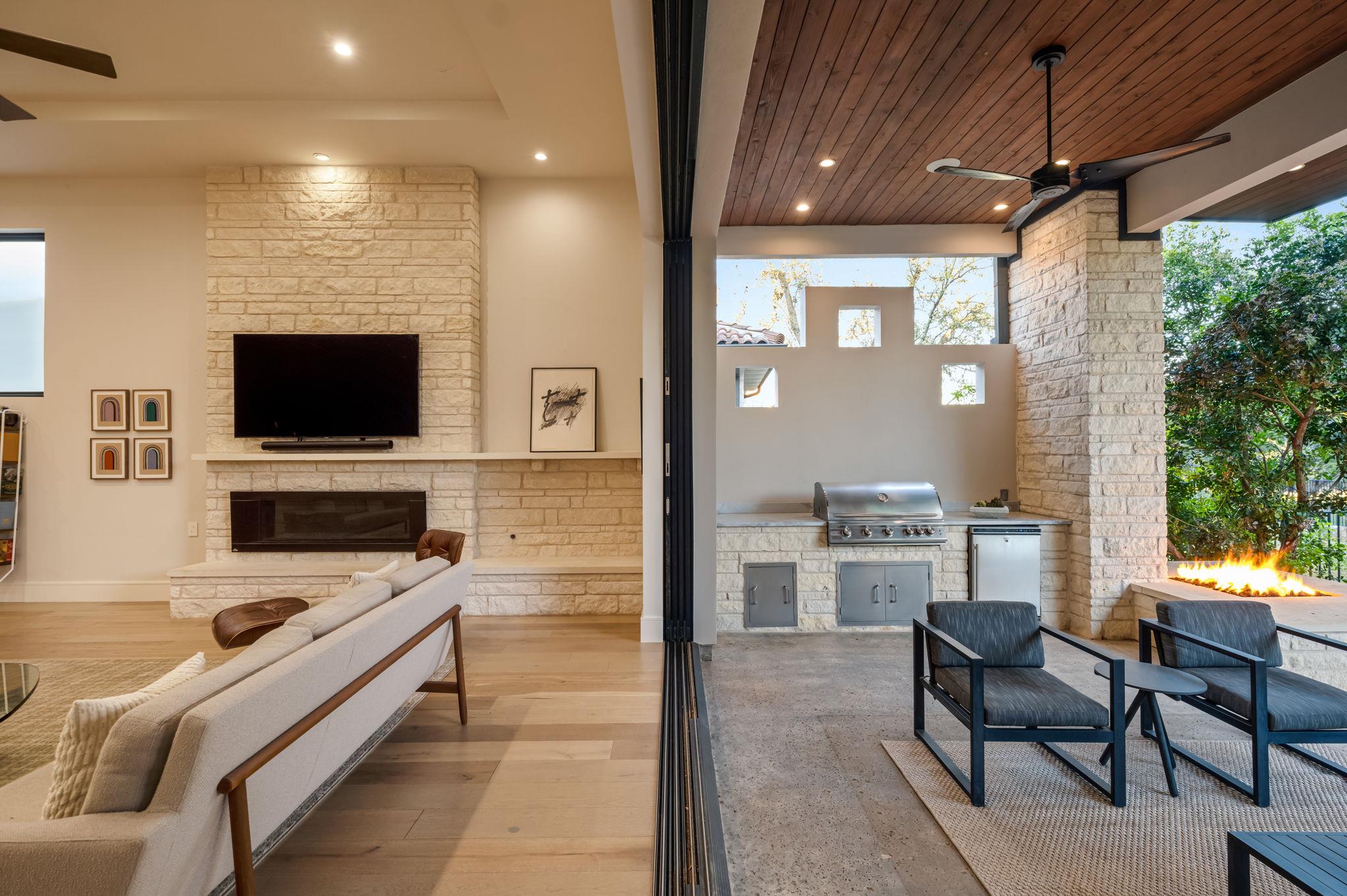 8221 Carranzo Dr, Austin, TX 78735